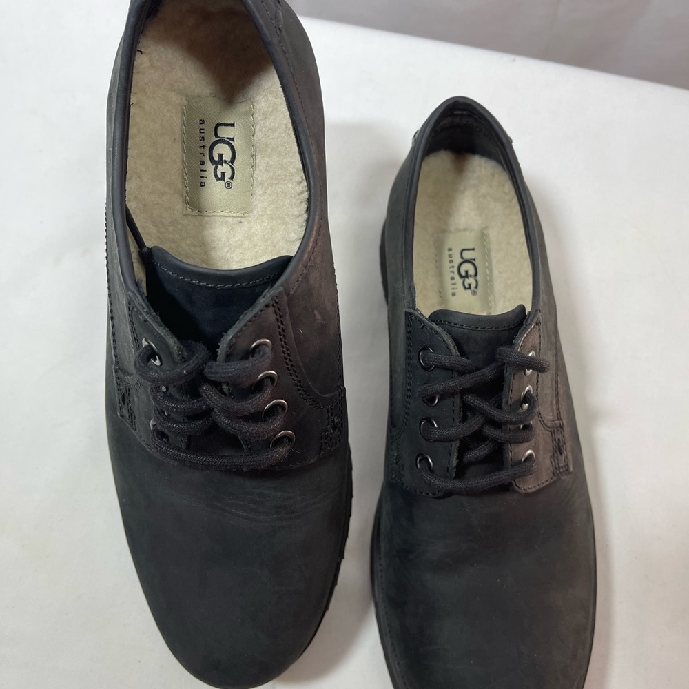 UGG Dalby Oxford Black Size 7.5